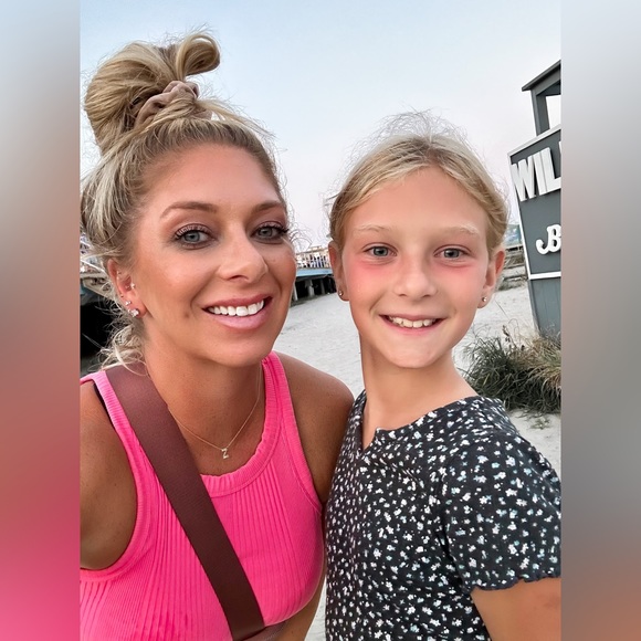 Meet me 💖 - Picture 3 of 16